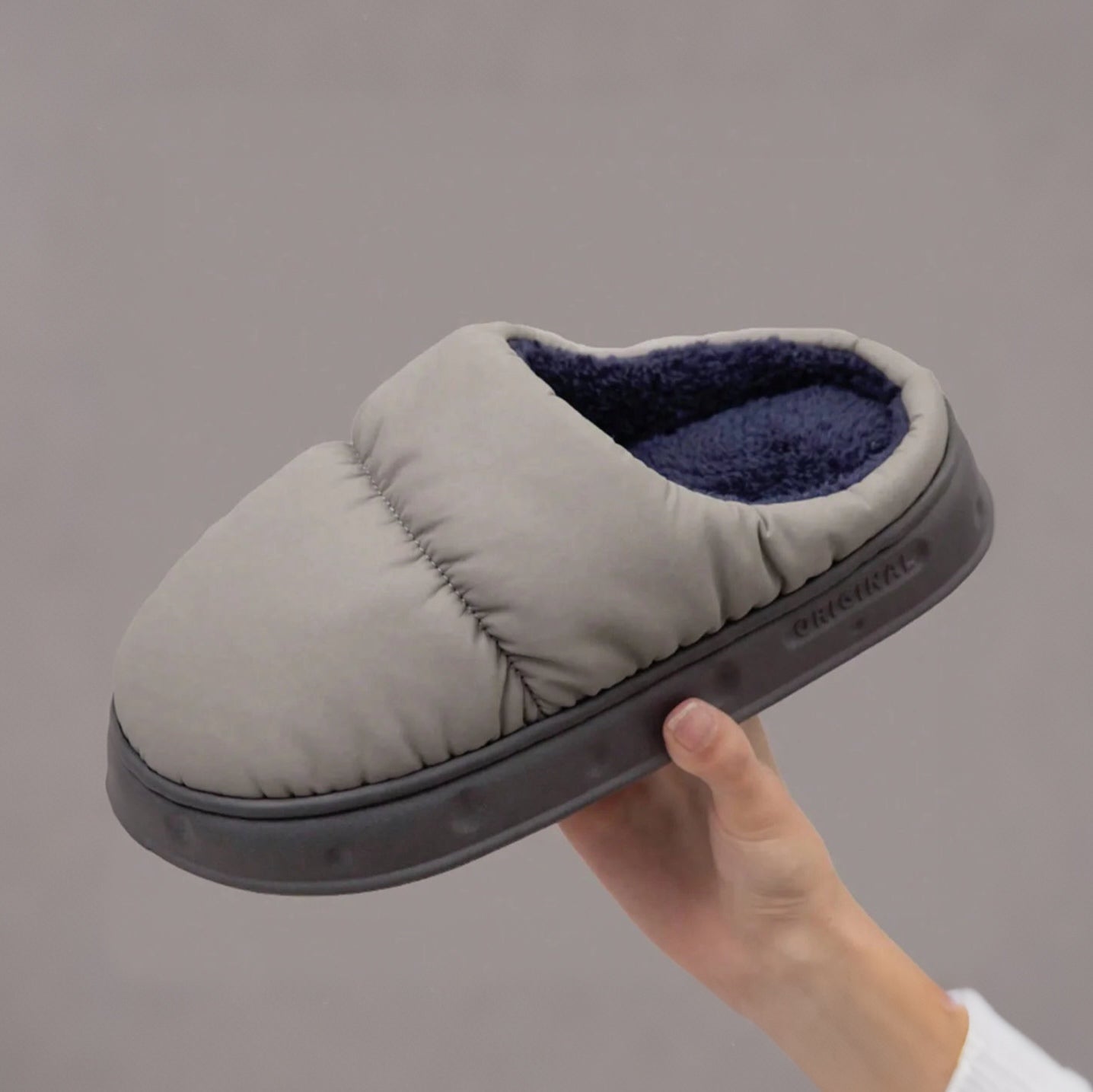 PUFFER SLIPPERS